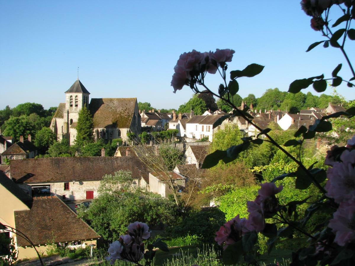 Отель Le Clos Du Point De Vue Montigny-sur-Loing Экстерьер фото